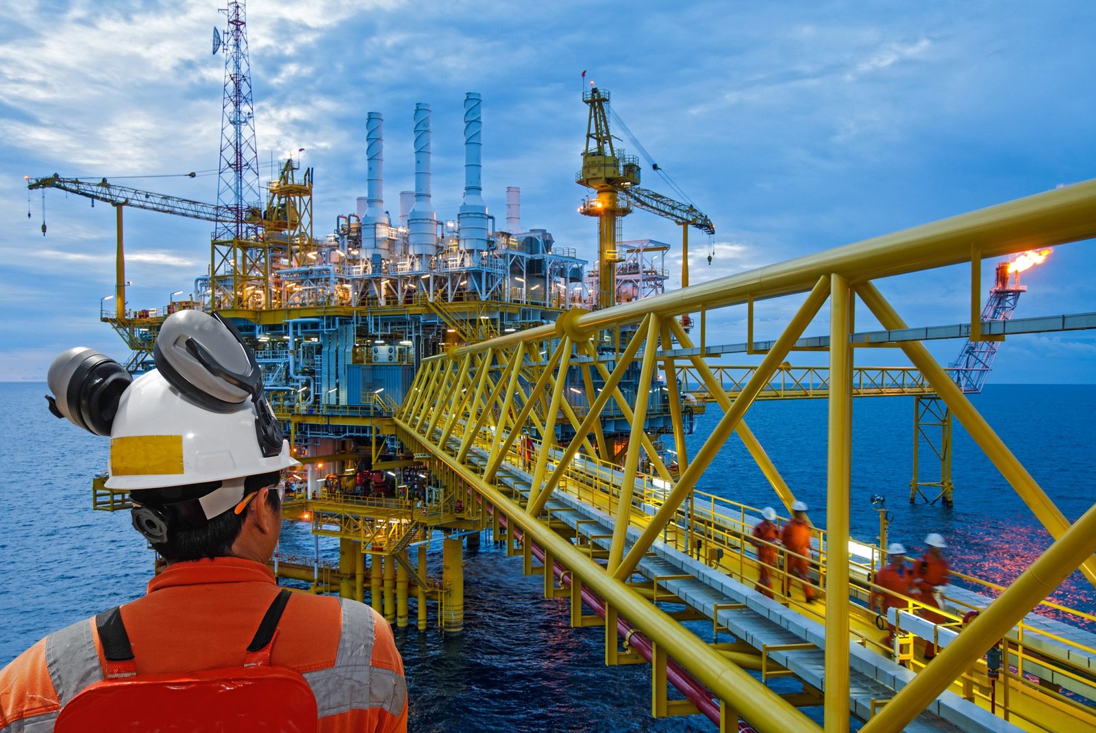 wp13121349-oil-industry-wallpapers