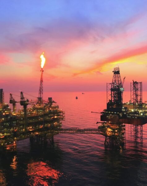 8655222-drone-offshore-oil-rig-inspections 8655222-drone-offshore-oil-rig-inspections
